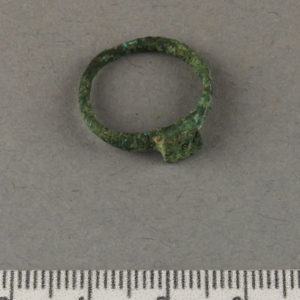 Ancient Egyptian ring from Amarna Suggested by EES dated 30 BC – AD 395